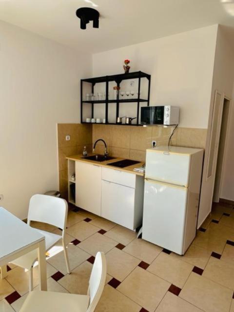 Oasis Blue Apartment Primosten Bagian luar foto