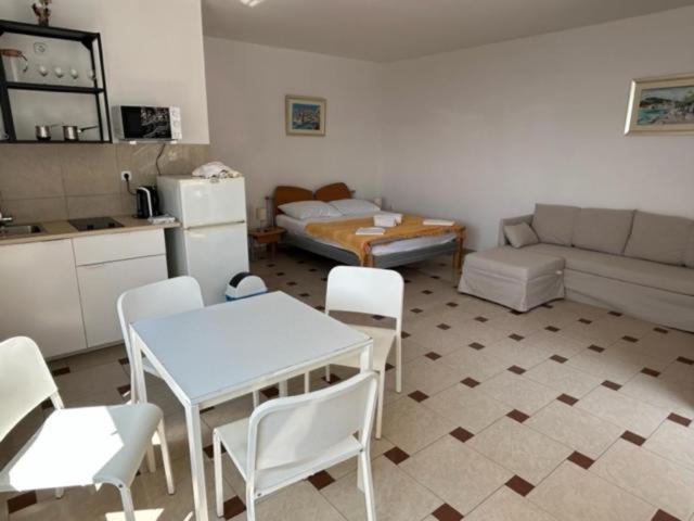 Oasis Blue Apartment Primosten Bagian luar foto